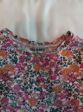 Old Navy Floral Scoop Neck Tee in Pink, Teal & Mustard